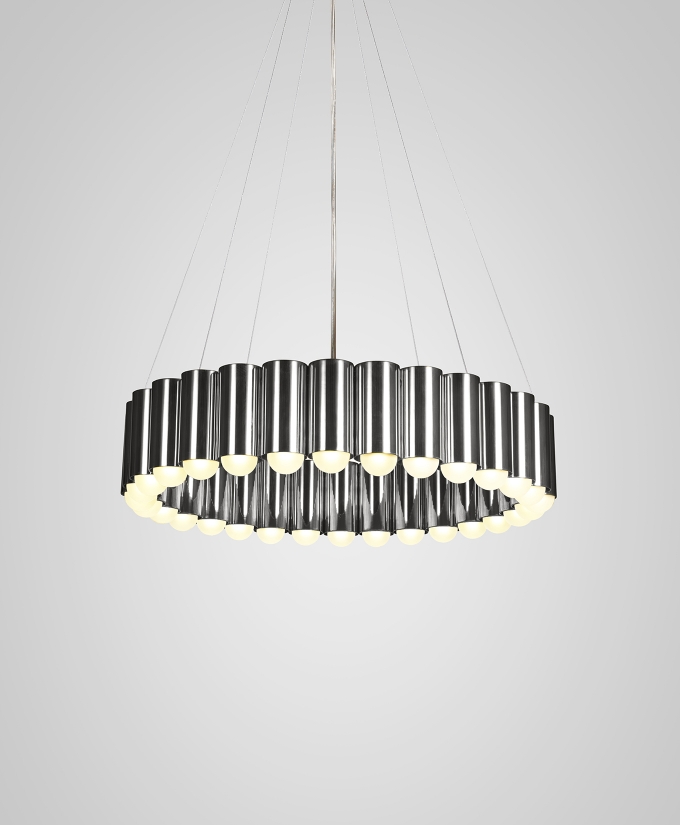 croppedimage680825-Carousel-Polished-Chrome-Studio-01-Portrait (1)
