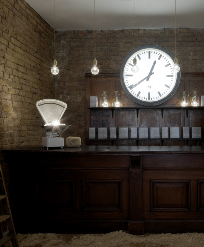 croppedimage680825-Crystal-Bulb-Shop-7
