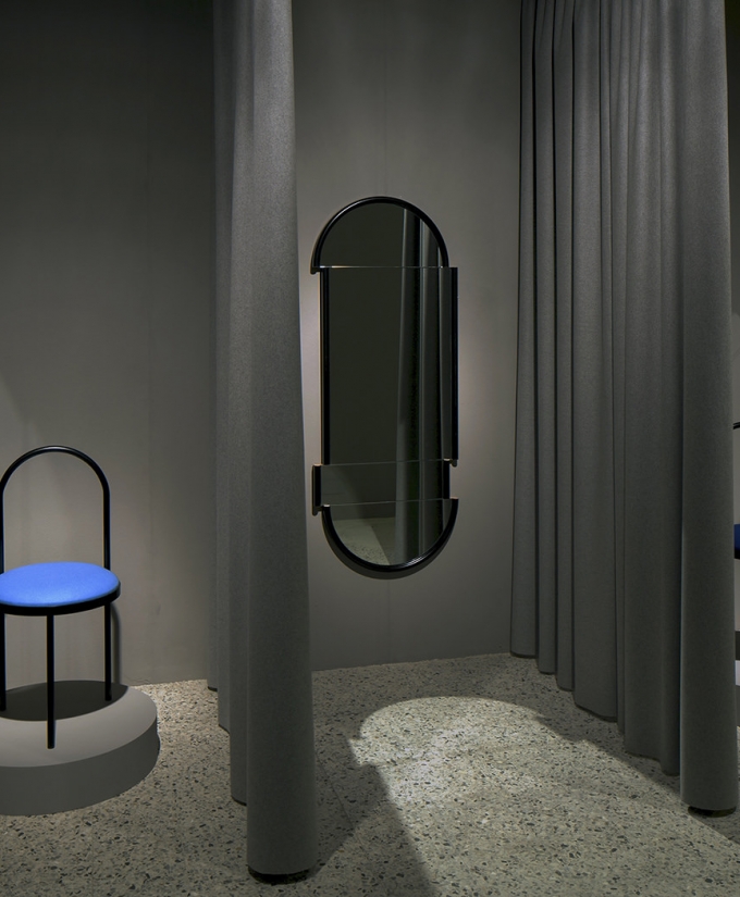 croppedimage680825-Fitting-RoomsSplit-Mirrors-and-Altar-Chairs