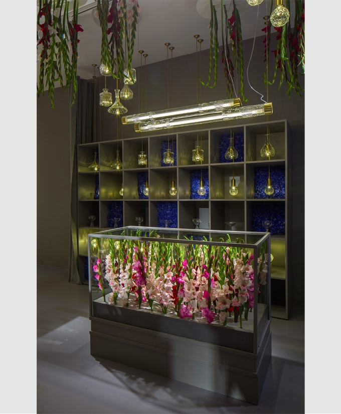 croppedimage680825-Flower-Shop-Installation-09 (1)