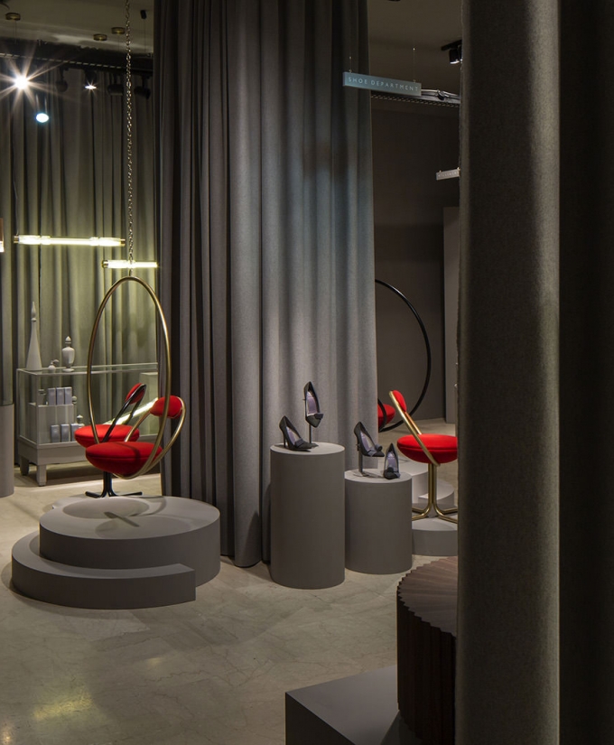 croppedimage680825-Hoop-Chairs-Exhibition-4
