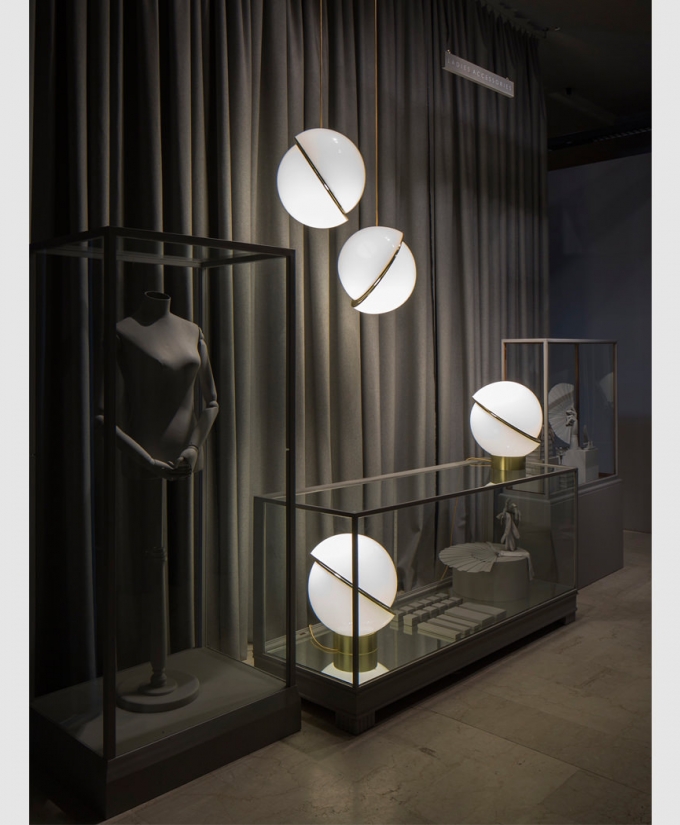 croppedimage680825-Ladies-AccessoriesCrescent-Lights