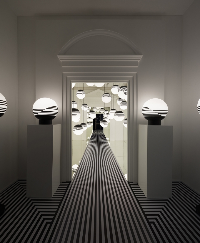 croppedimage680825-Lee-Broom-Opticality-for-LDF-2016-photo-credit-Luke-Hayes-4