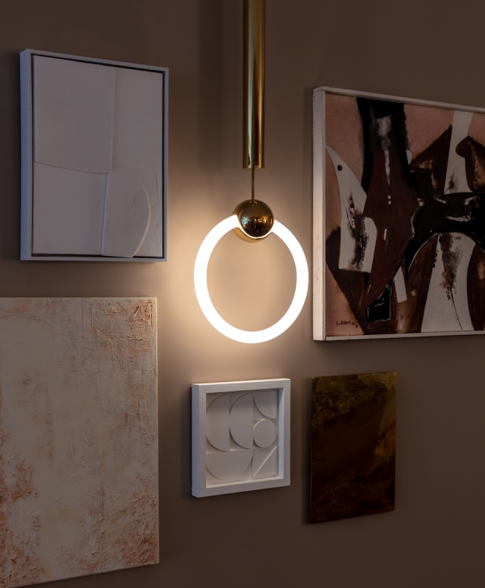 croppedimage680825-Ring-Light-Lee-Broom-showroom-9Luke-Hayes
