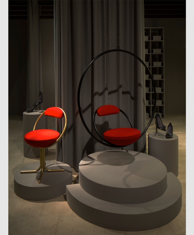 croppedimage680825-Shoe-DepartmentHoop-Hanging-Dining-Chair