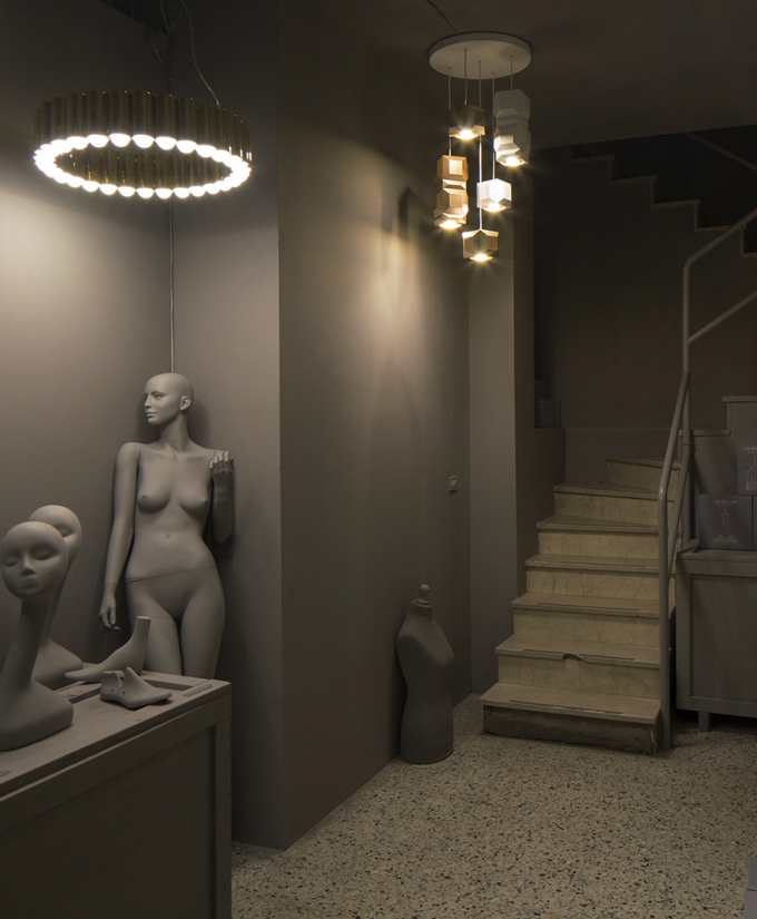 croppedimage680825-StockroomStock-Lights